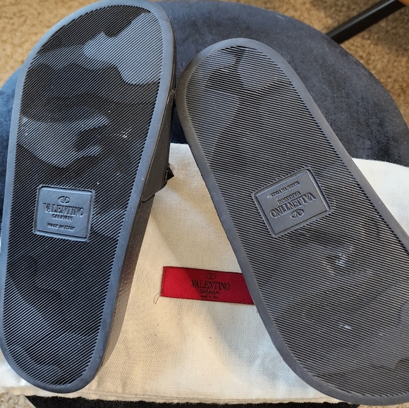 Valentino Garavani Rockstud sandal with box and dust bag, size 36 (US 6) - Picture 14 of 16